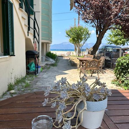 Παγώνα, By The Sea Apartamento Pefki  Exterior foto